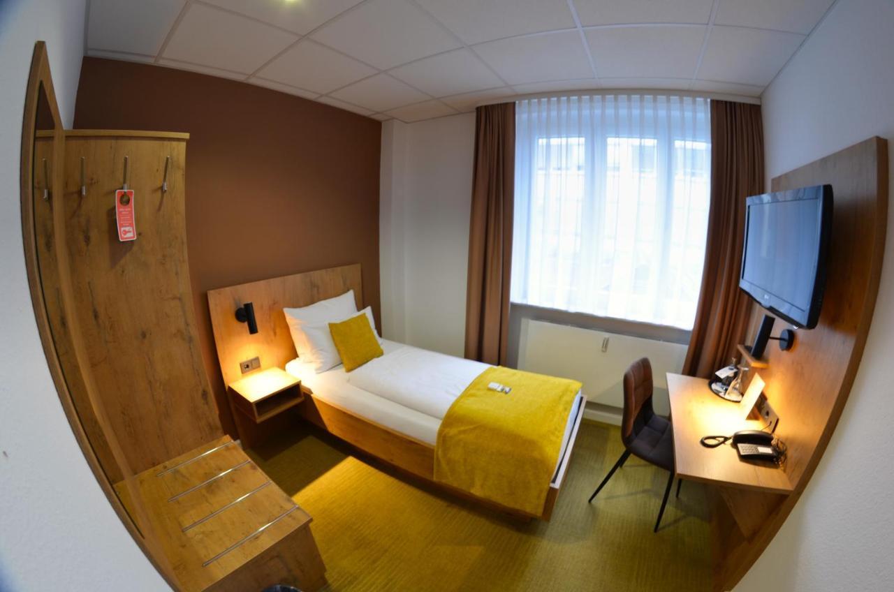 Hotel Am Markt Karlsruhe Bagian luar foto