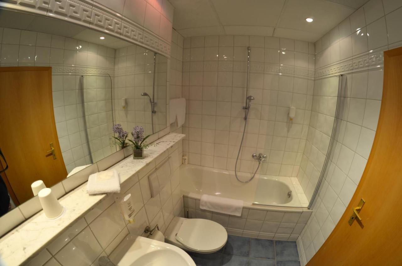 Hotel Am Markt Karlsruhe Bagian luar foto