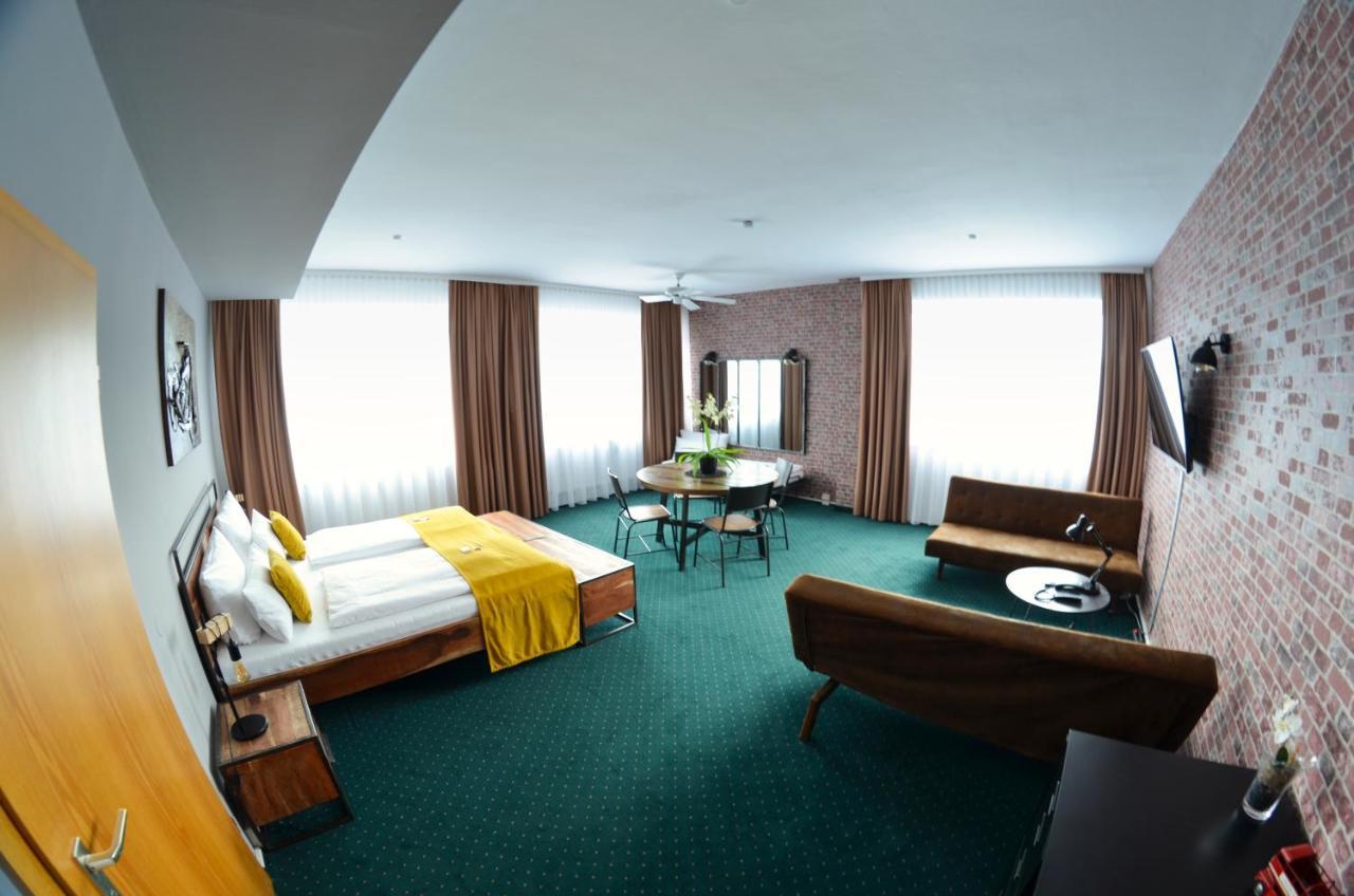 Hotel Am Markt Karlsruhe Bagian luar foto