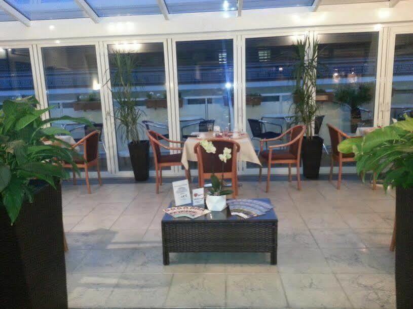 Hotel Am Markt Karlsruhe Bagian luar foto